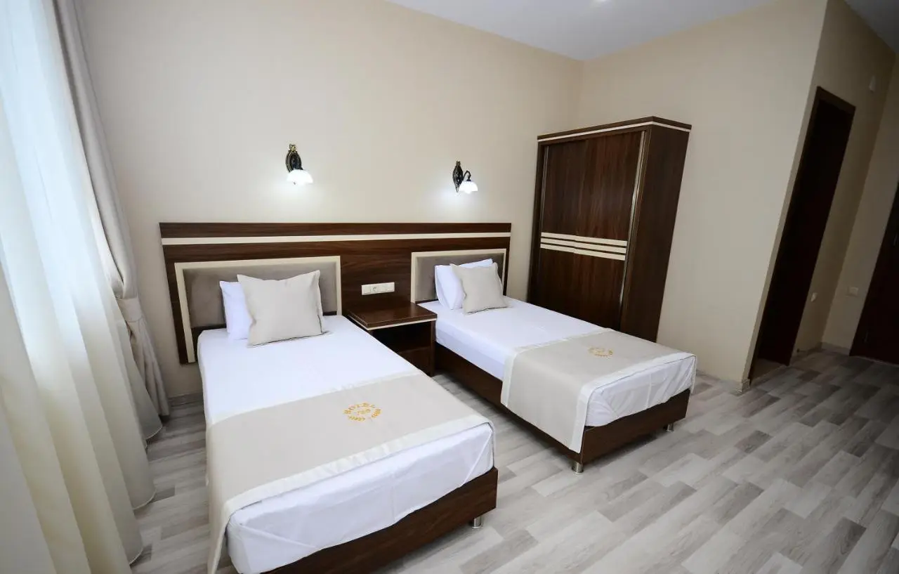 Hotel 725 B