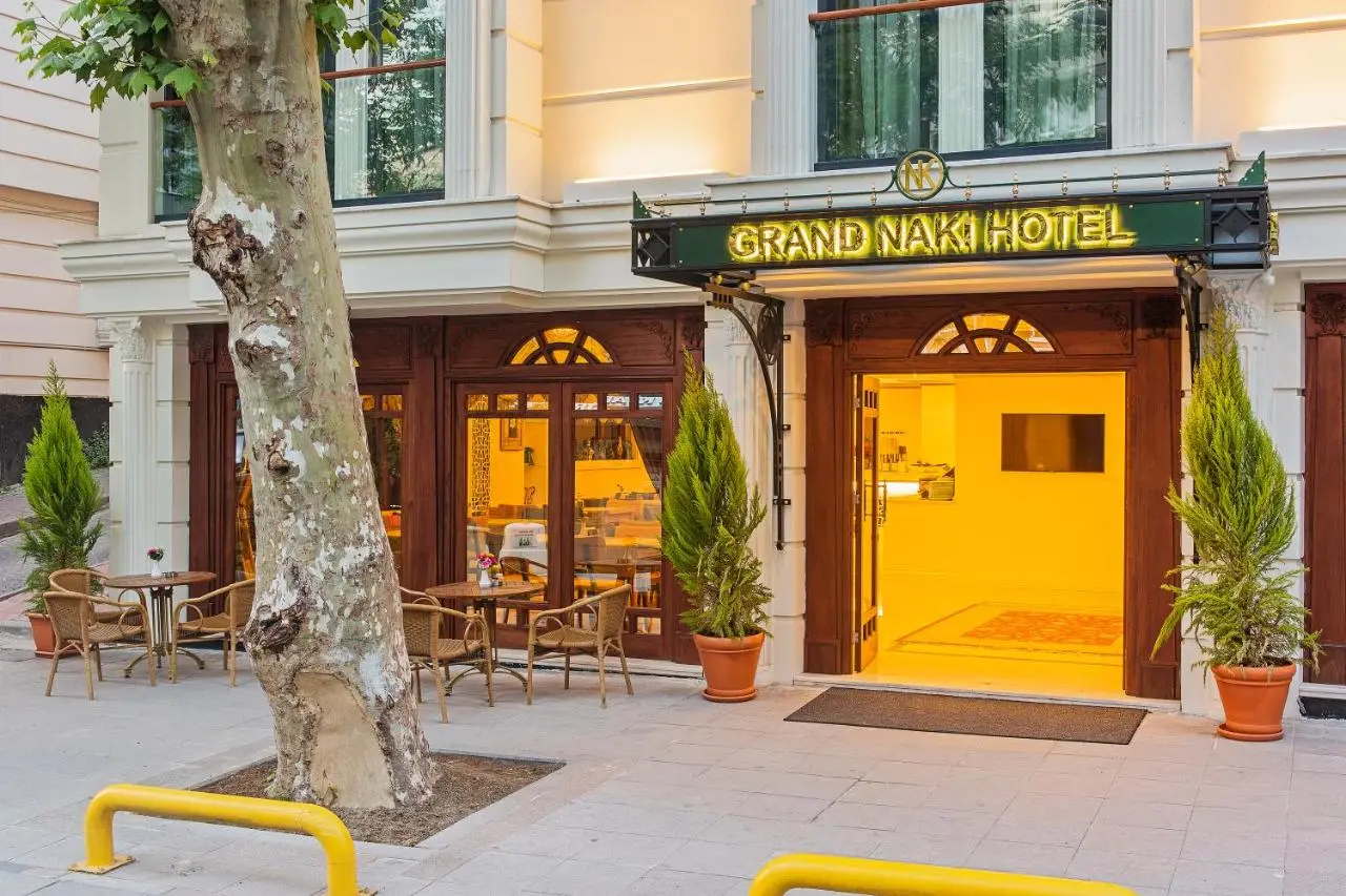 Grand Naki Hotel