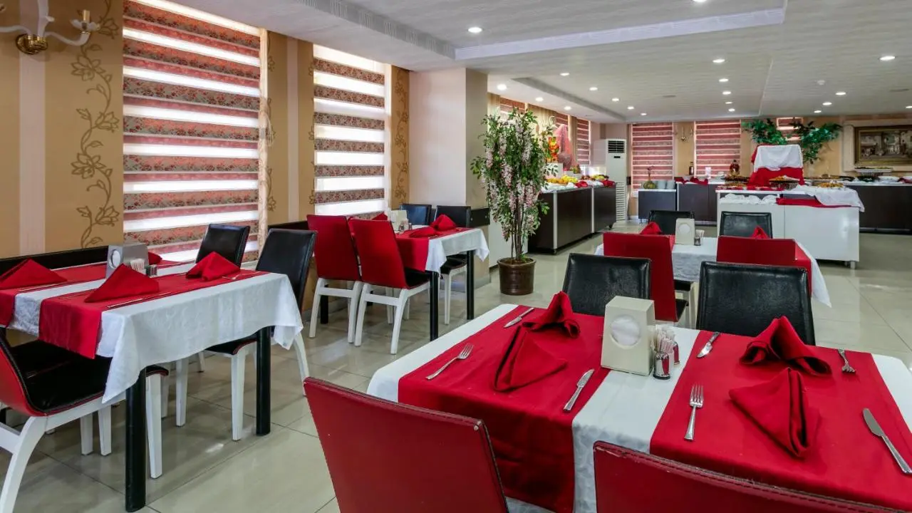 Aleria Belport Beach Hotel