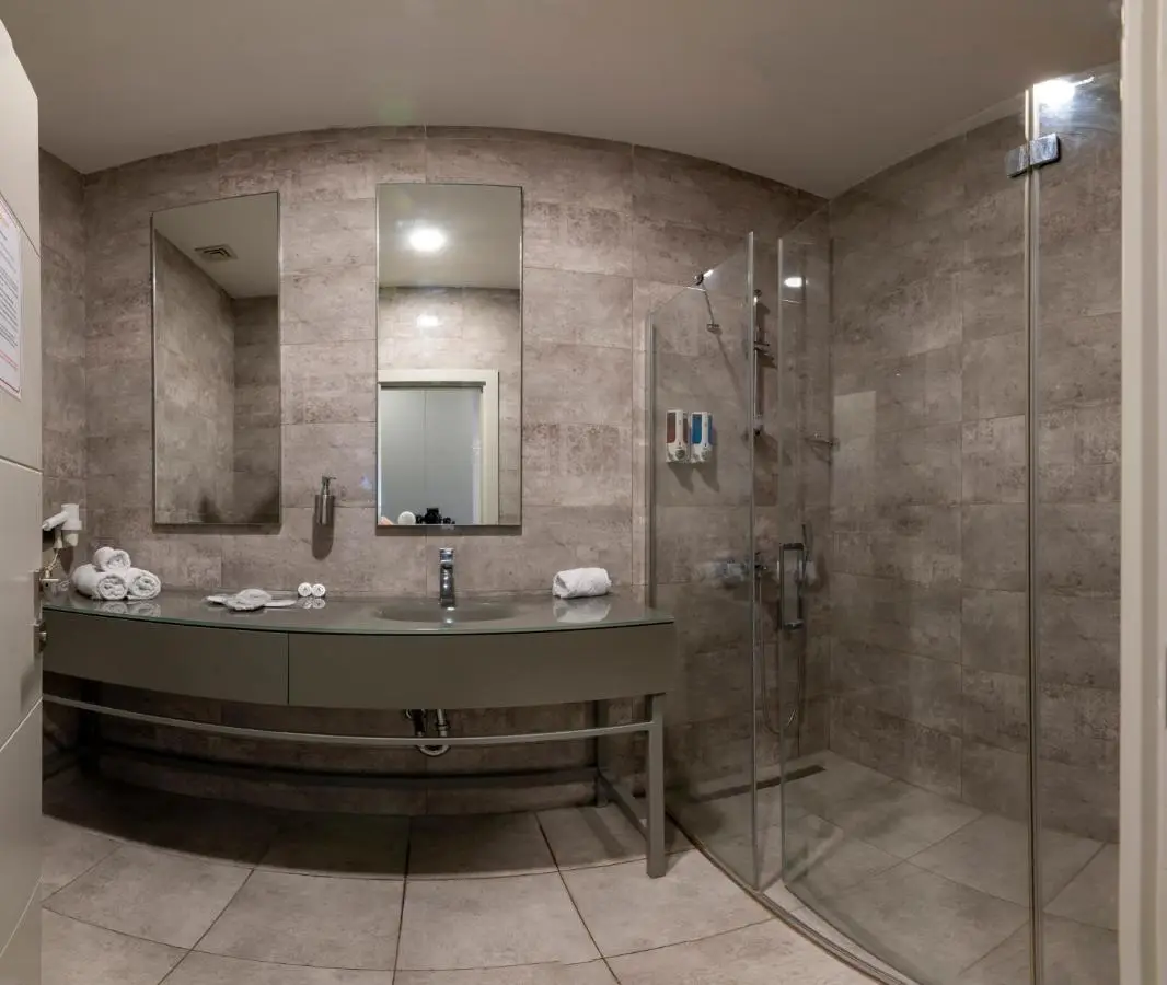 Agora Suites