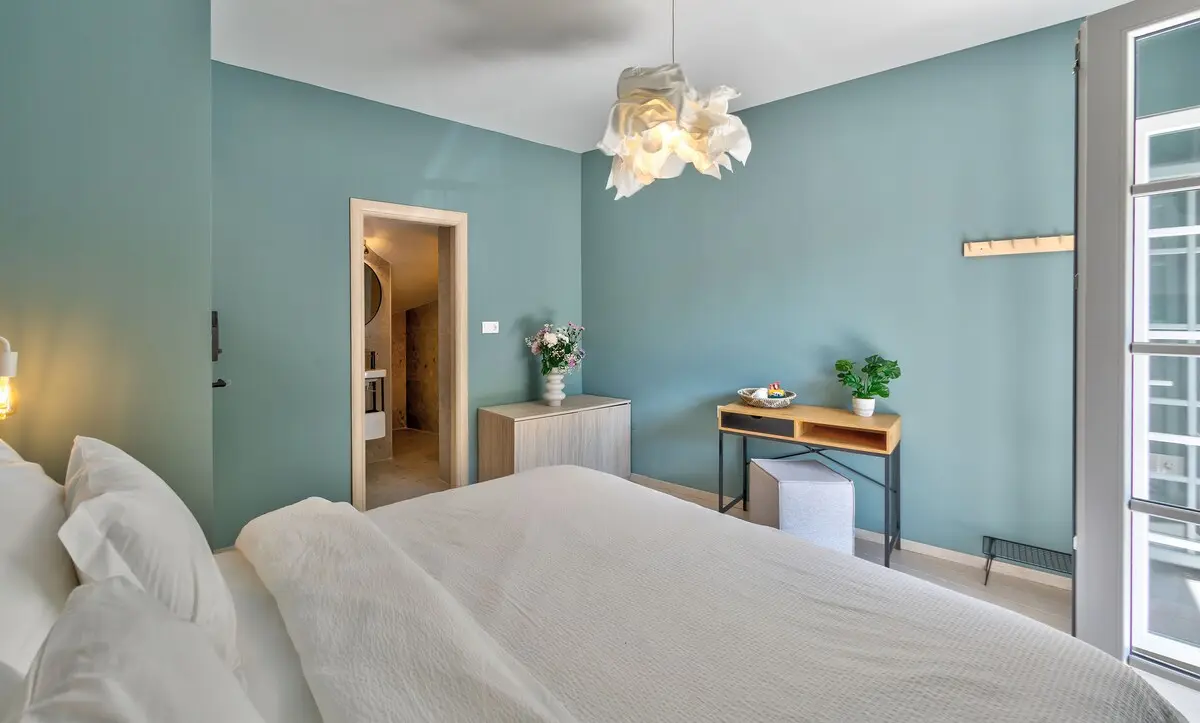 Central boutique room with amazing river view