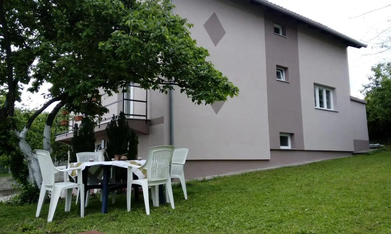 Apartment Beha