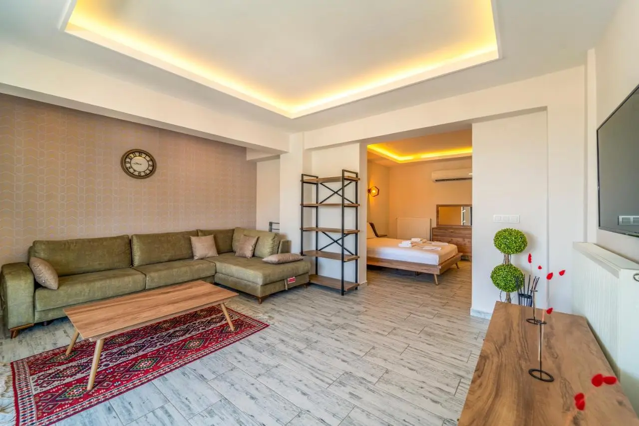 Nakas Suites