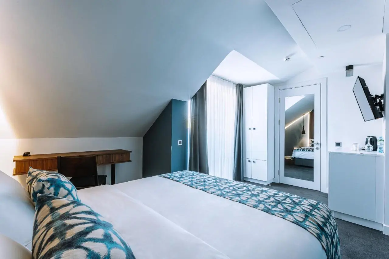 Hotel Twenties Tbilisi - Stay & Dine