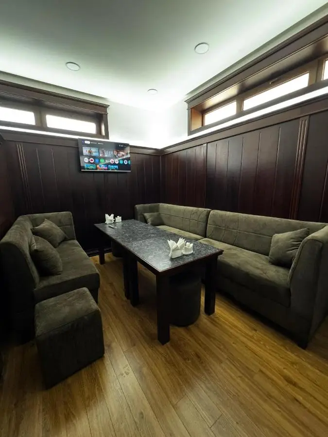 Alp Inn Hotel