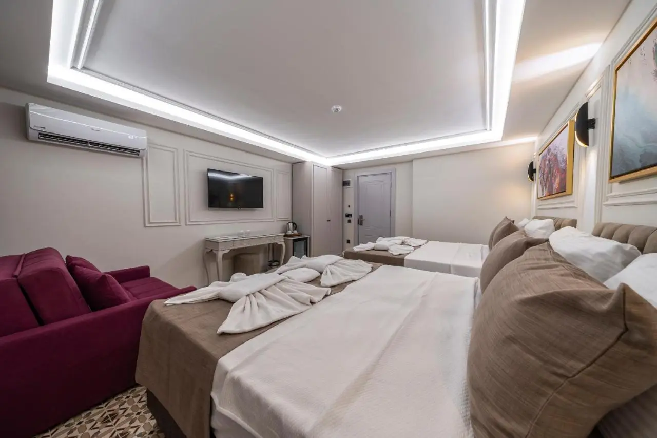 Pera Luna Premium Hotel