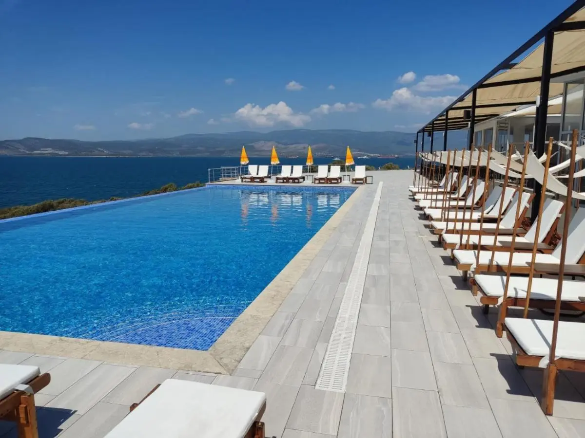 Ni Marin Hotel