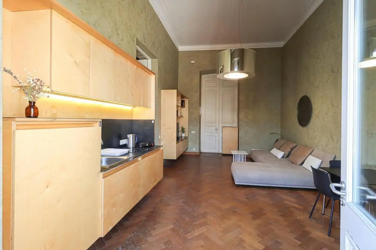 1-BR Apt in Central Tbilisi by Wehost