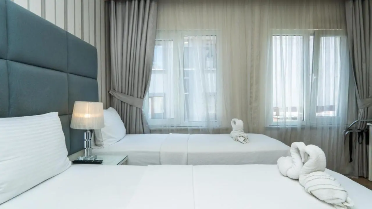 Ten Rooms Istanbul Hotel