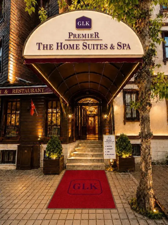 GLK PREMIER The Home Suites & Spa