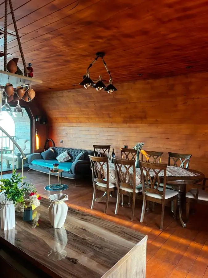 Nakas cottage
