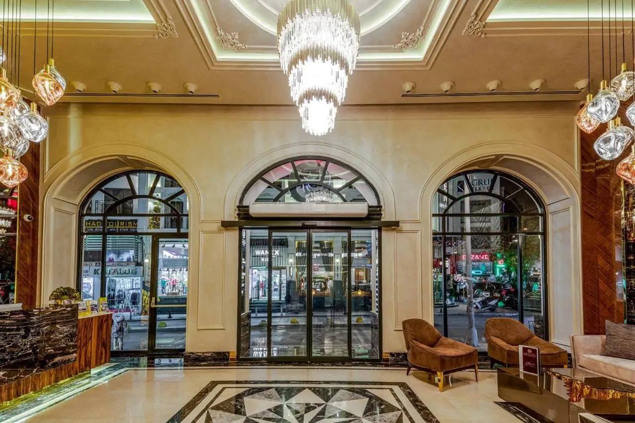 Beethoven Senfoni Hotel