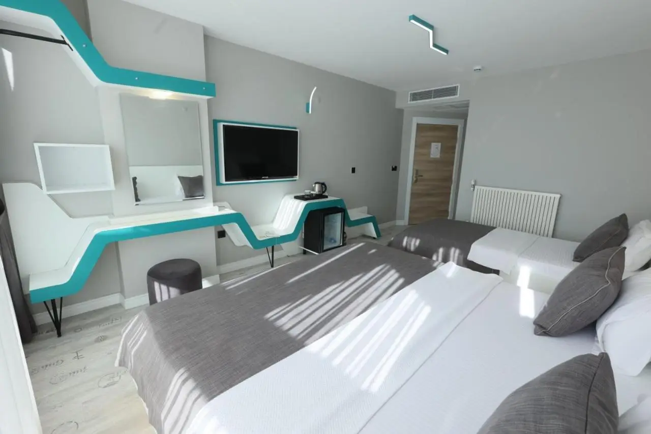 Midis Otel