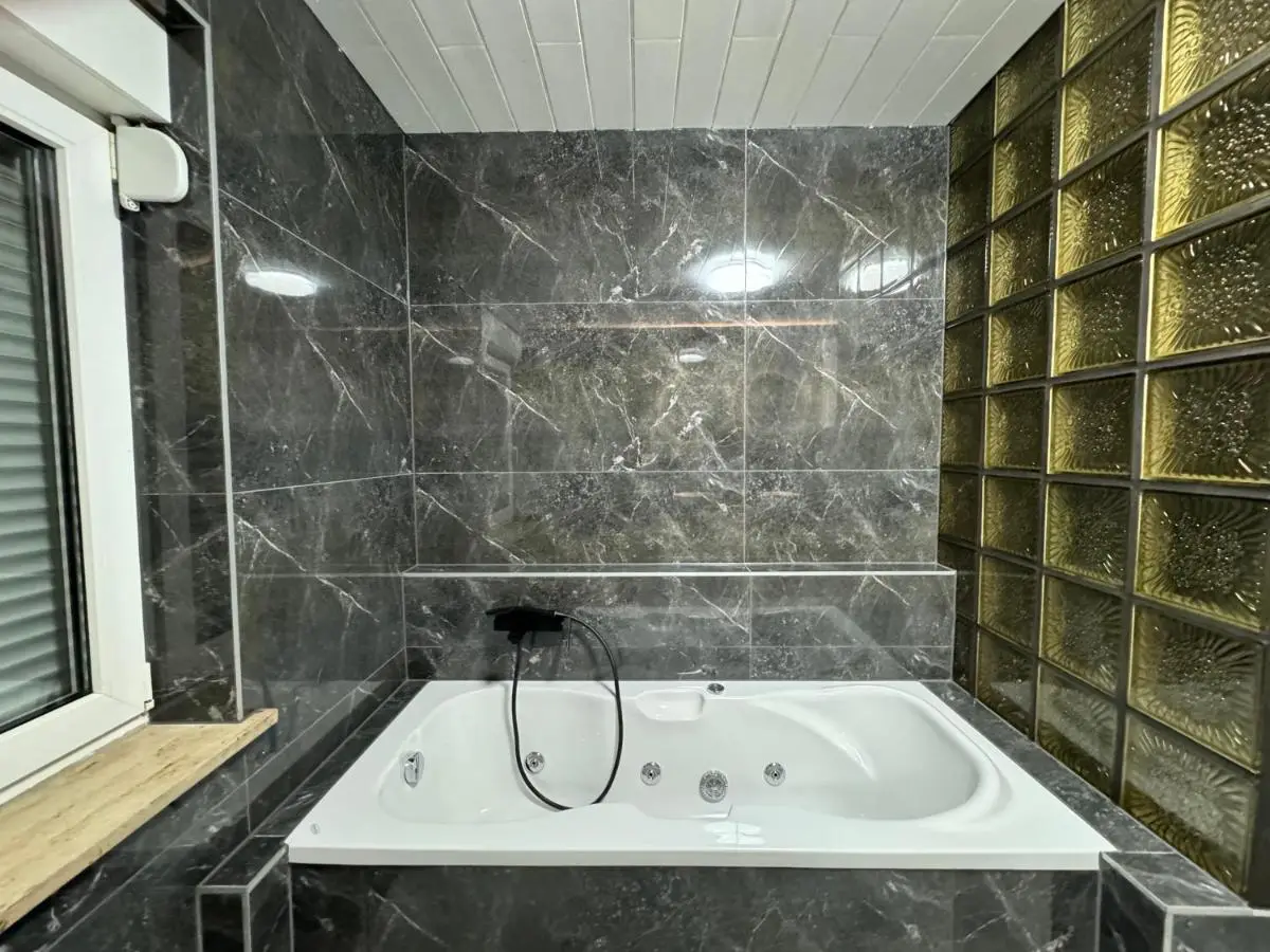 Lux apartments Crystal-center