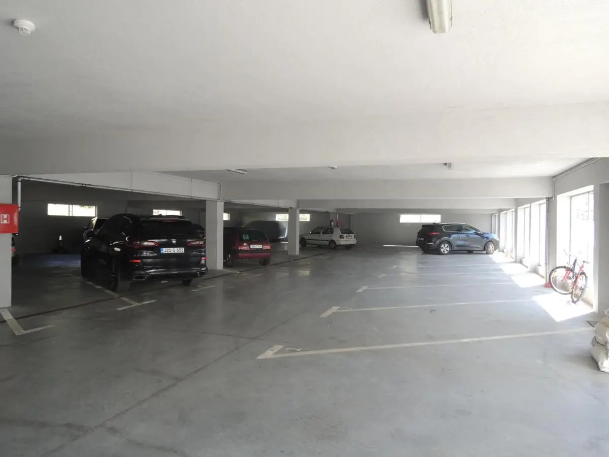 Hotel Logavina 8 Garage Parking