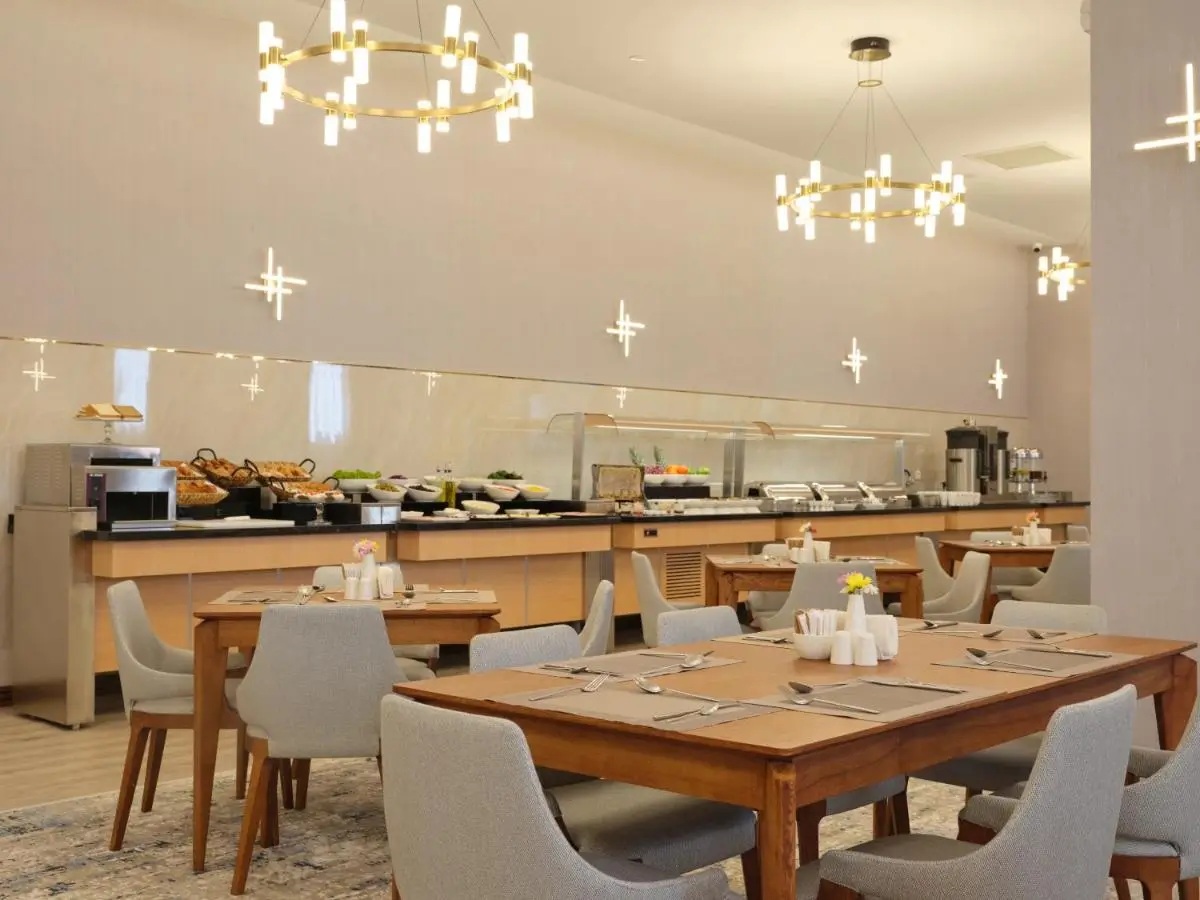 The Central Point Hotel Baku