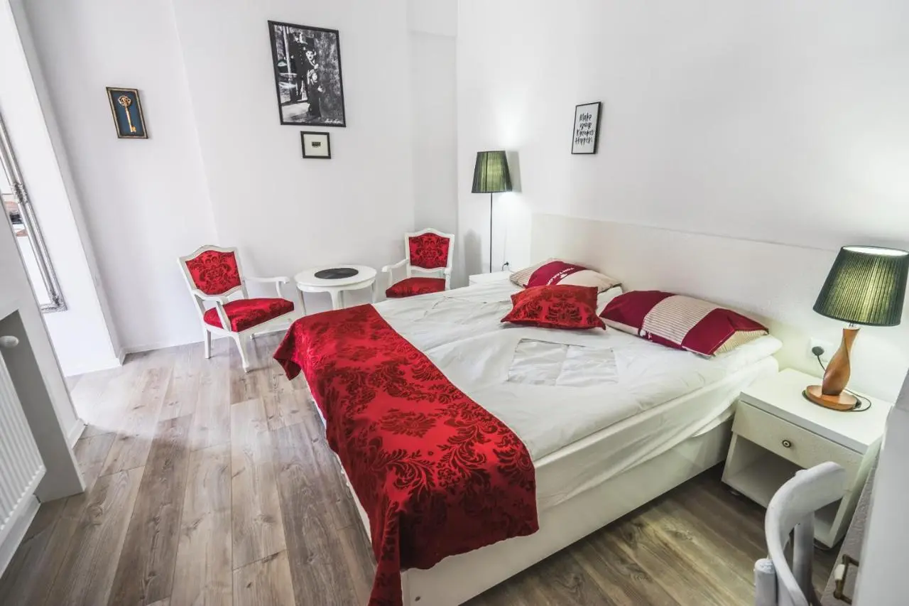 Silver Hotel