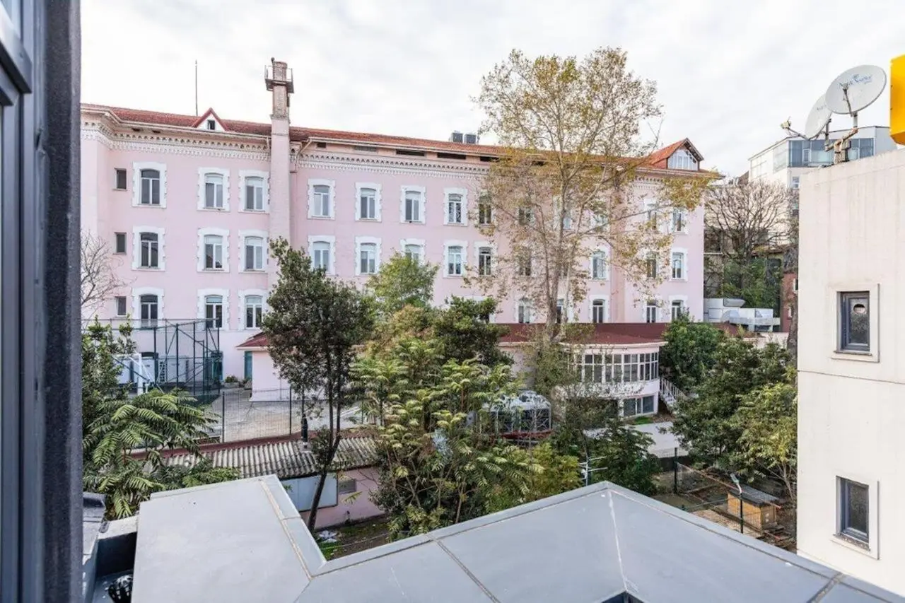 Duplex Penthouse wparking 3BD2Bath Views! #340