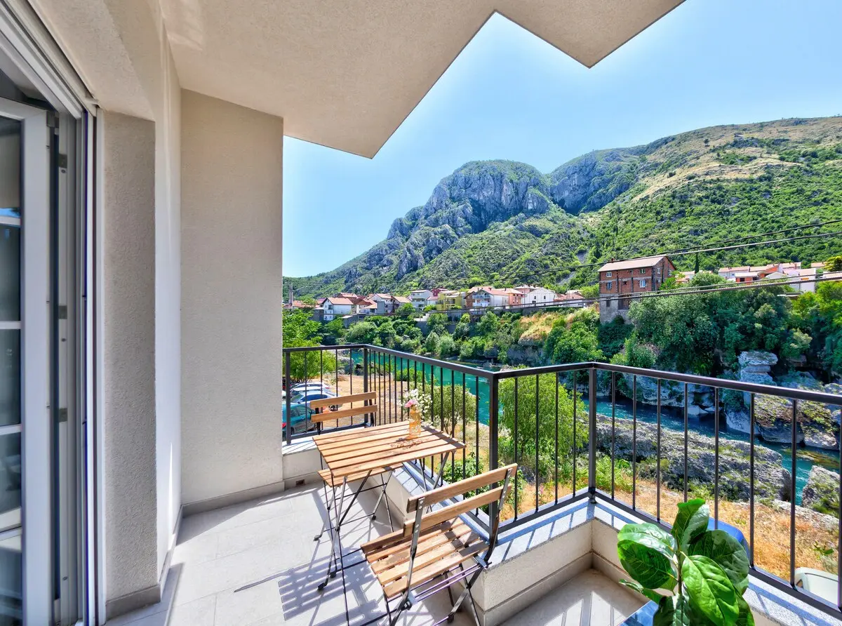 Central boutique room with amazing river view