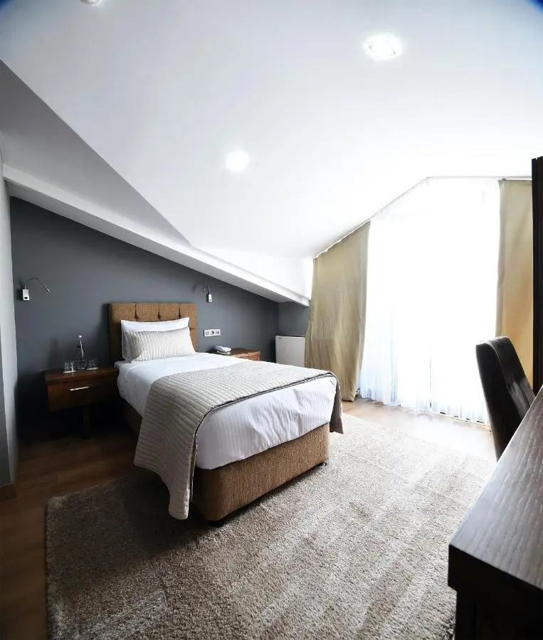The Elegant Hotel