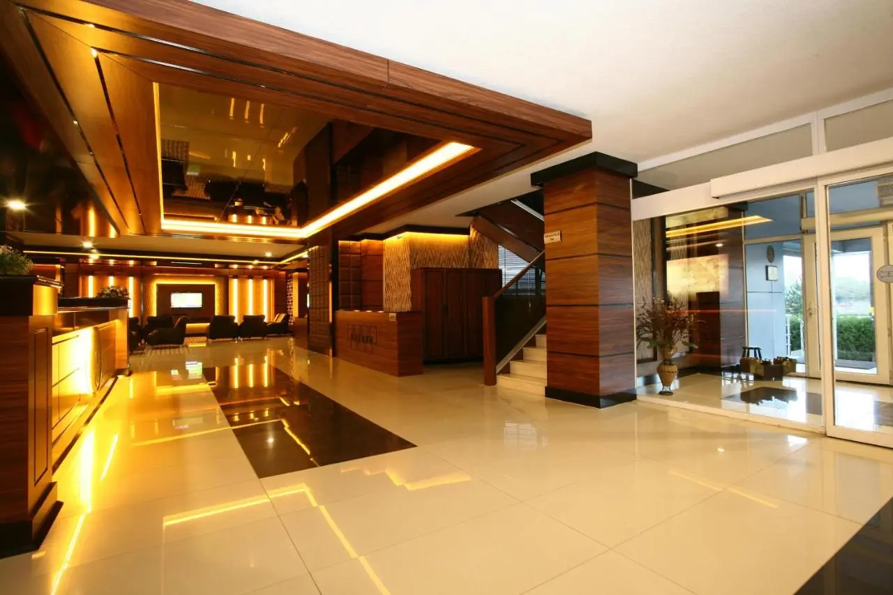Grand Cali Hotel