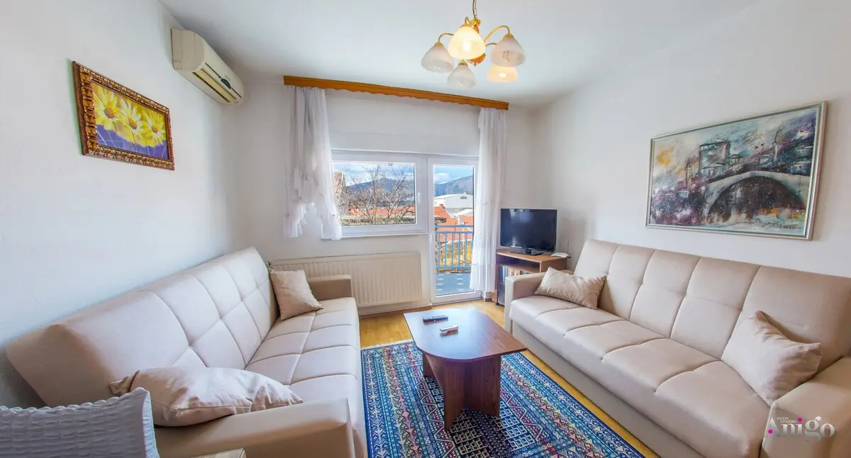 Apartment Ado