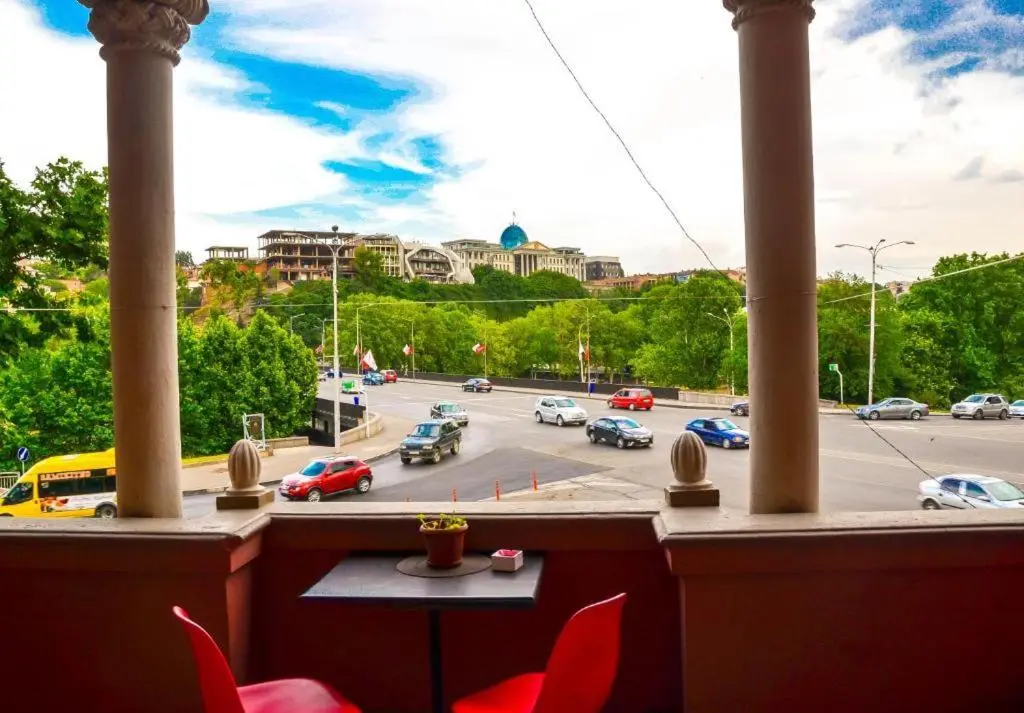 Apartment Baratashvili street