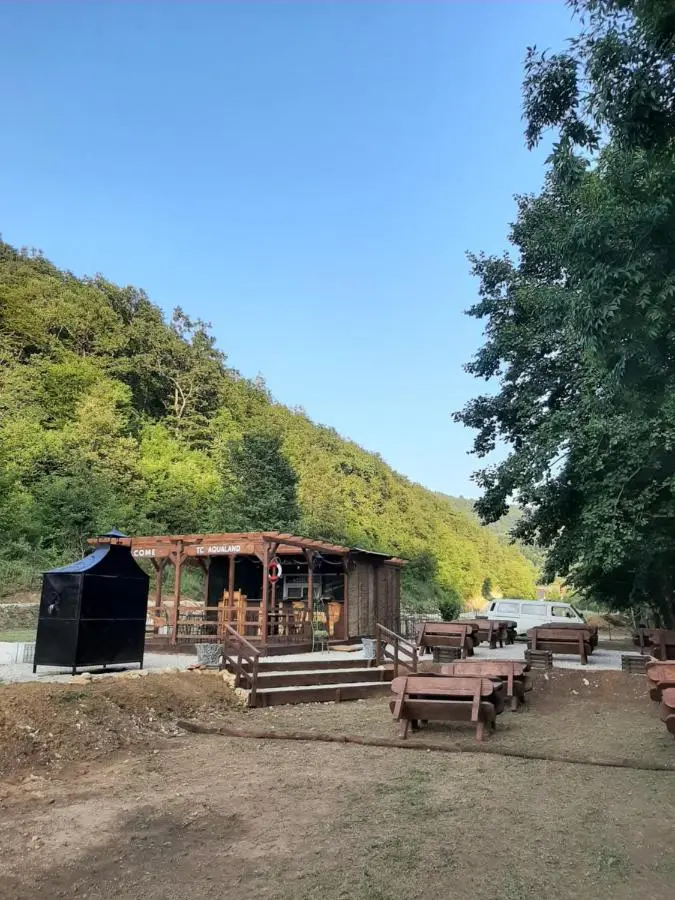 AutoCamp Aqualand