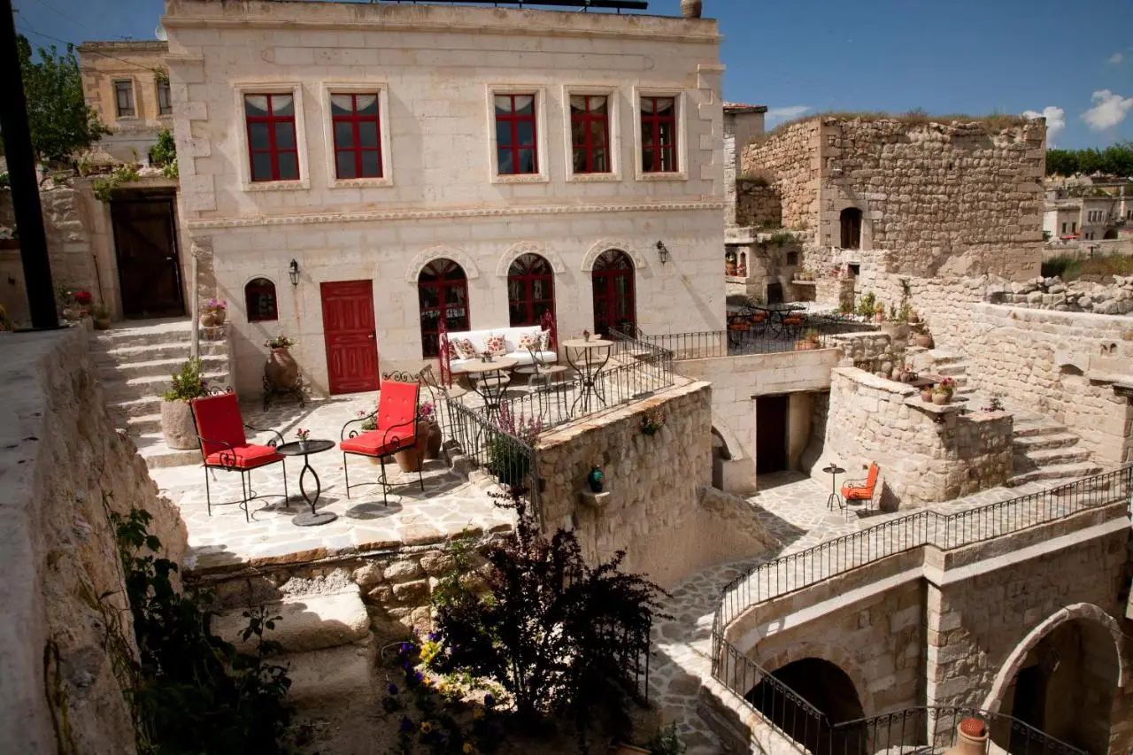 Hezen Cave Hotel