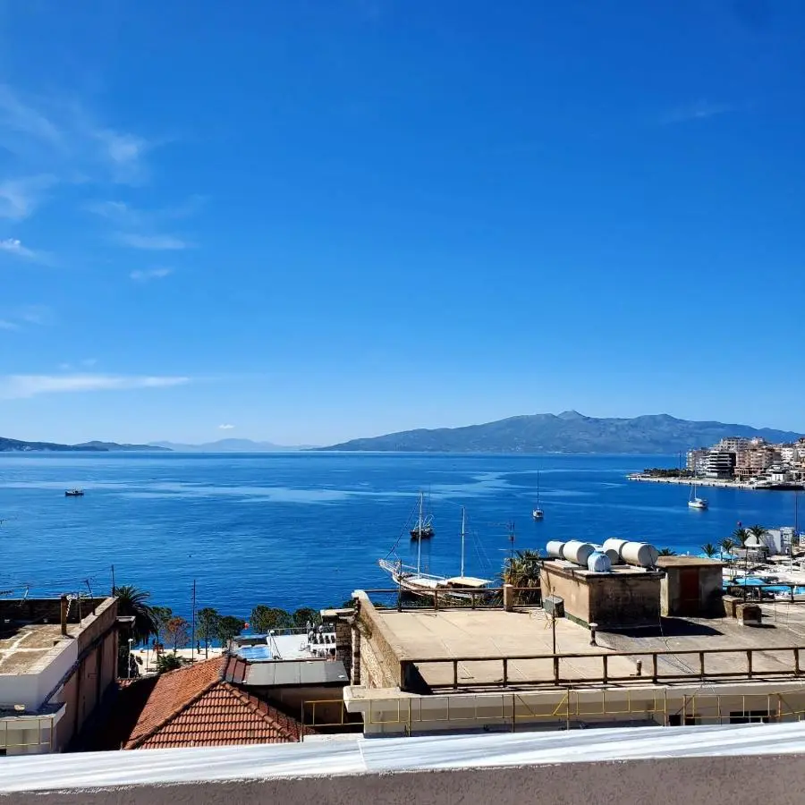 July Seaview Apartments