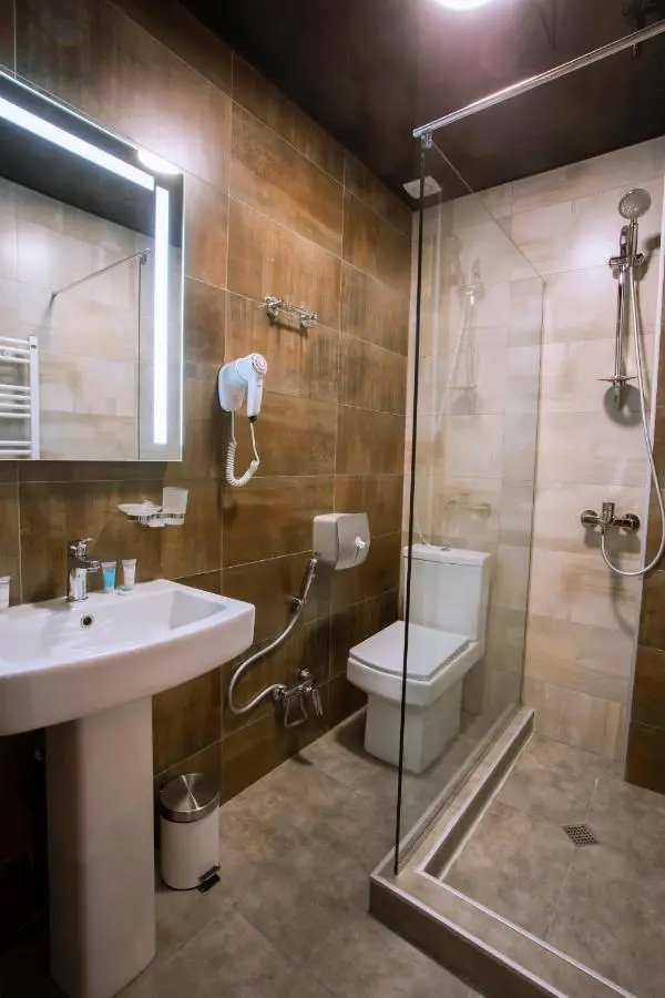 Apart Hotel West