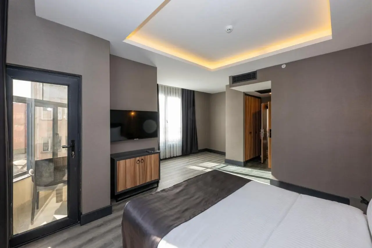 The Nirvanas Hotel