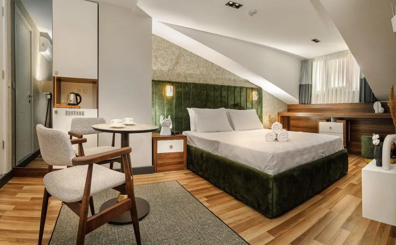 La Mia Suites