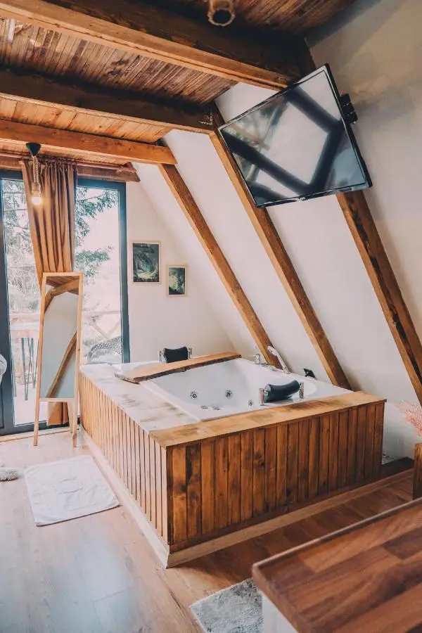 Montana Suite Bungalows
