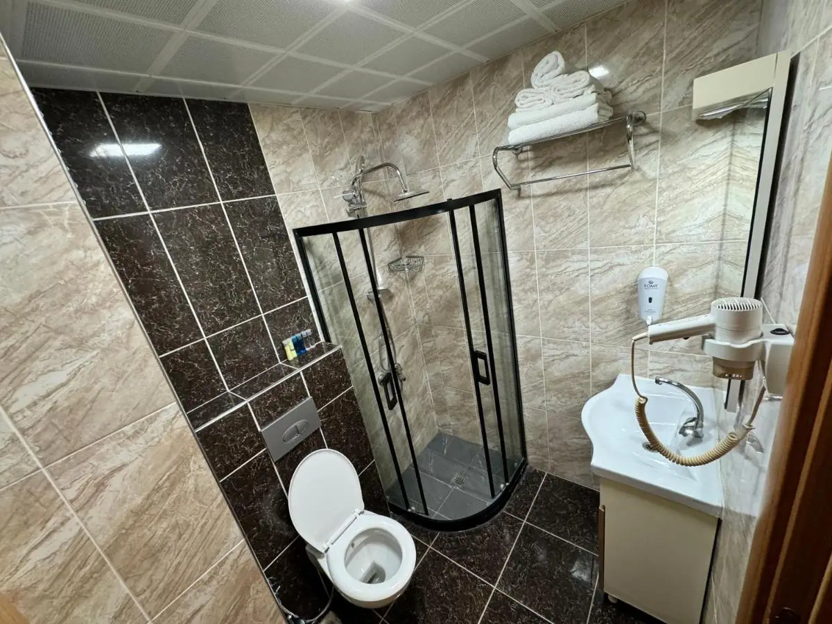 E5 PARK OTEL