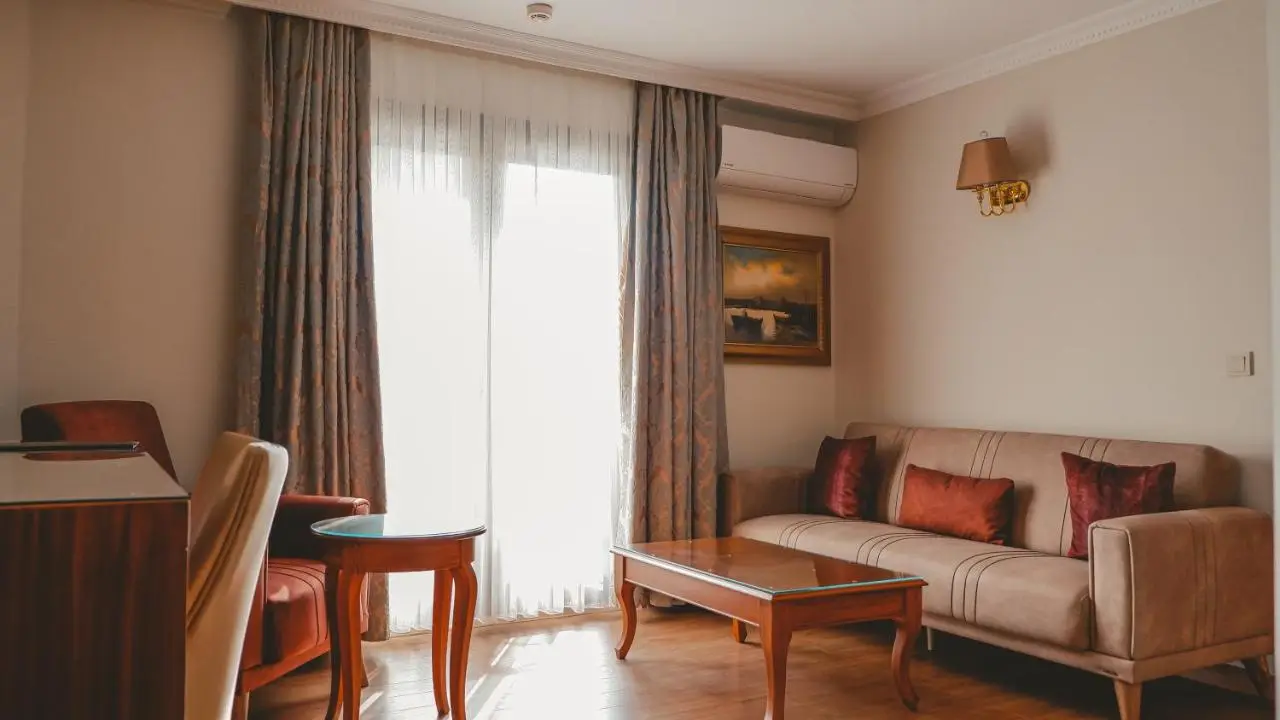 Premier Vista Hotel