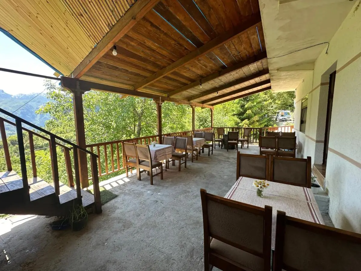 Guesthouse Kroni I Micanit