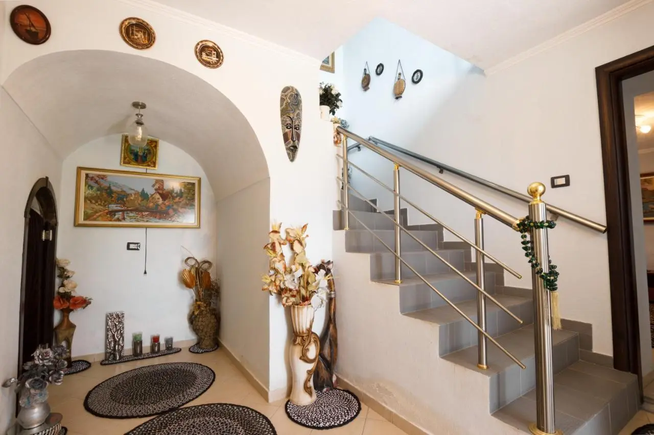 Leka GuestHouse