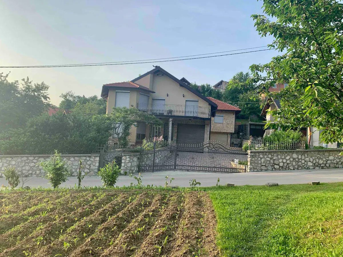 Sarajevo Villa: Garden, Kids’ Pool, Calm Area