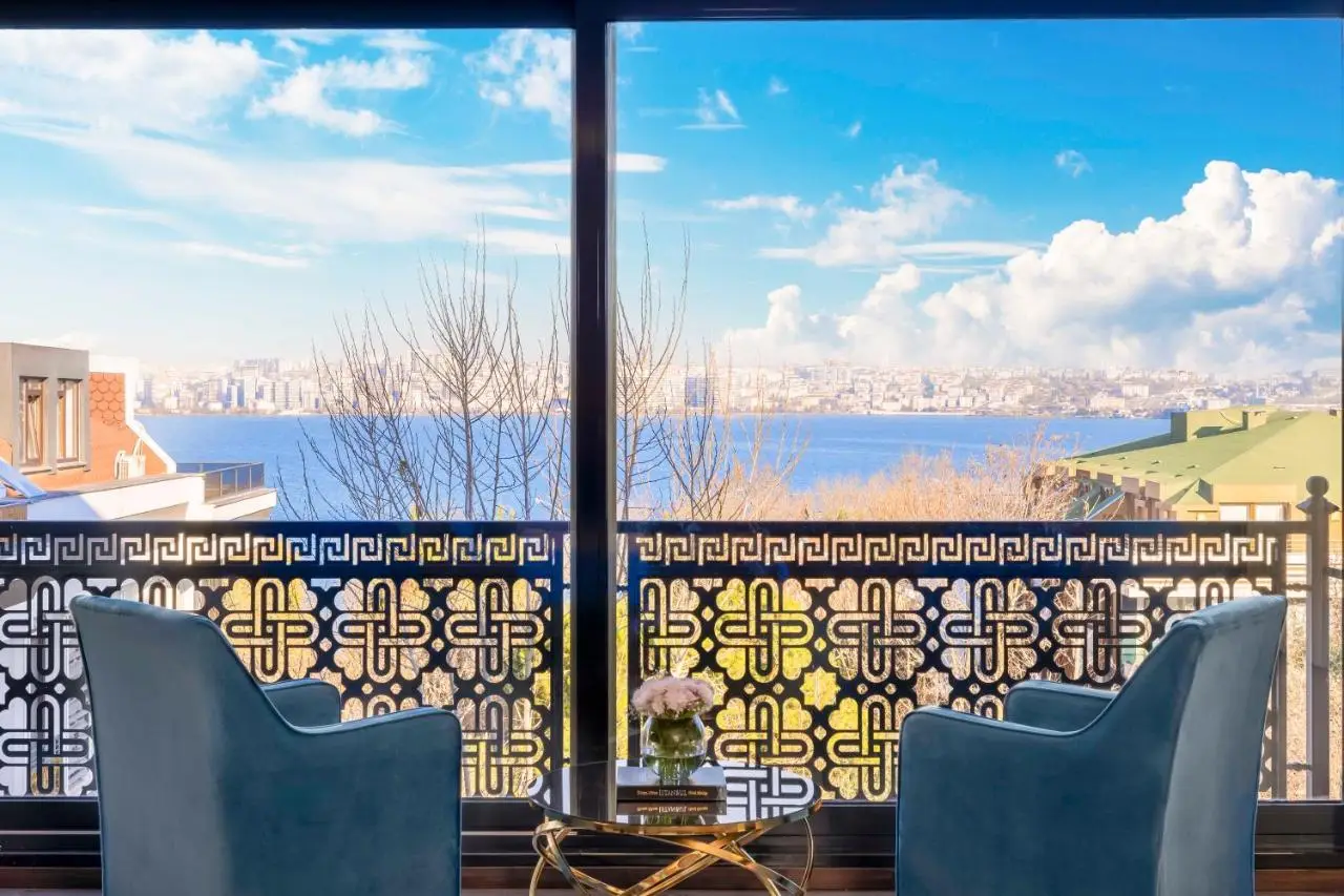 Ezkar Bathonea Art İstanbul