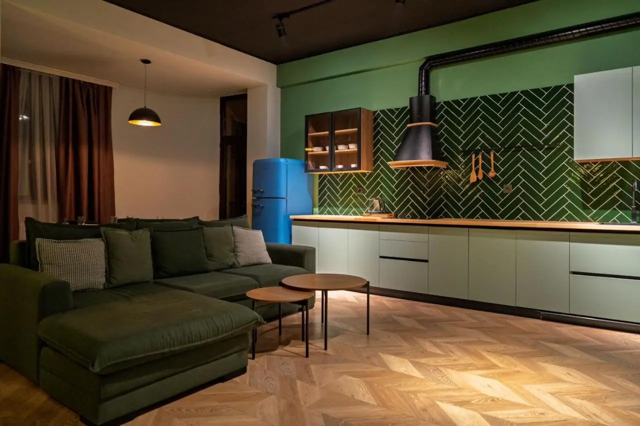 lux-deluxe city apartment