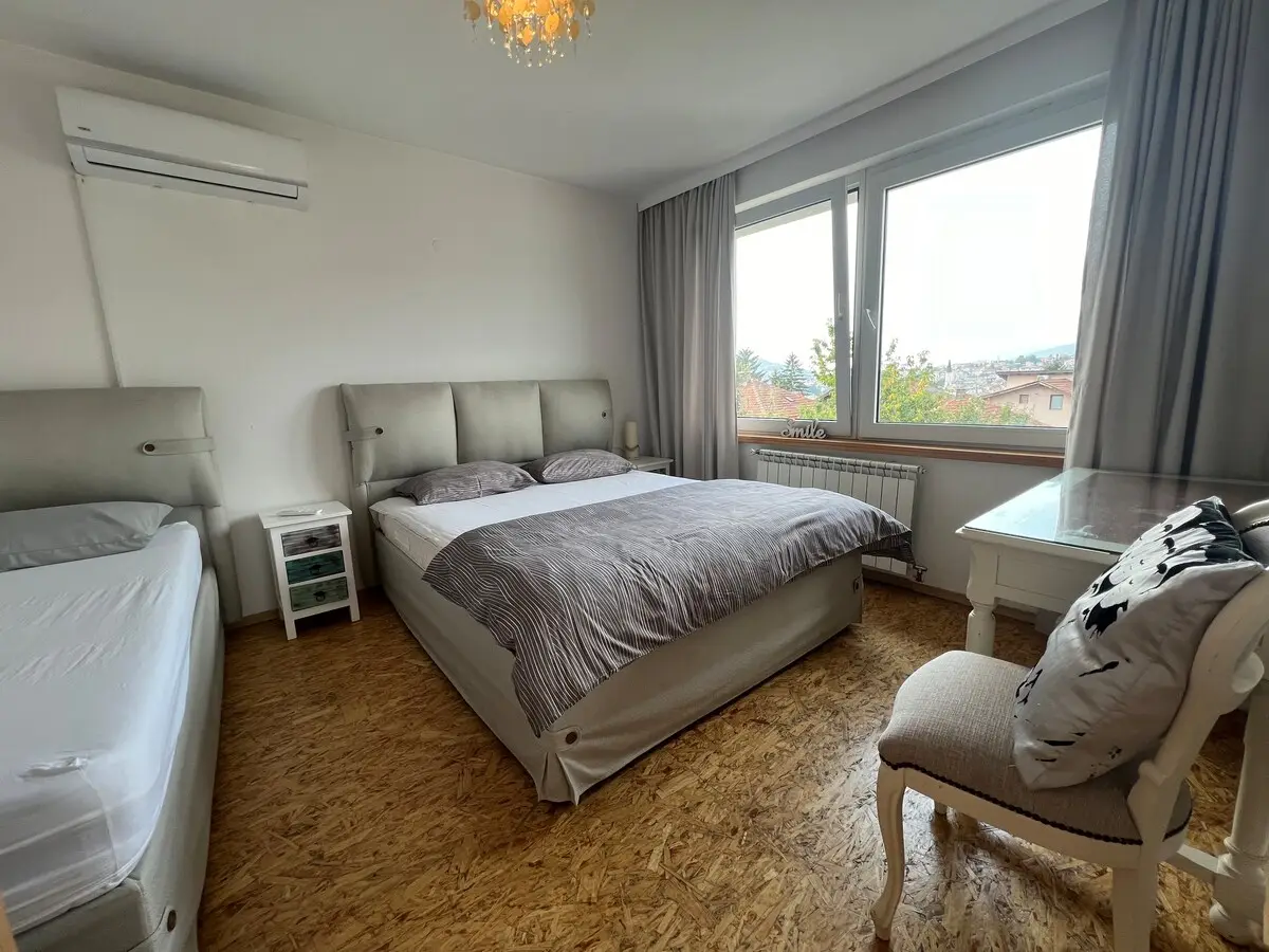 Luxury 2 bedroom apartment with pool