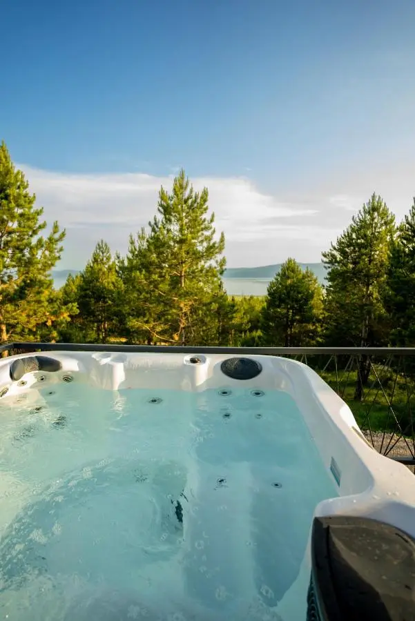 Continental Adventure Resort - Mountain Escape & Glamping