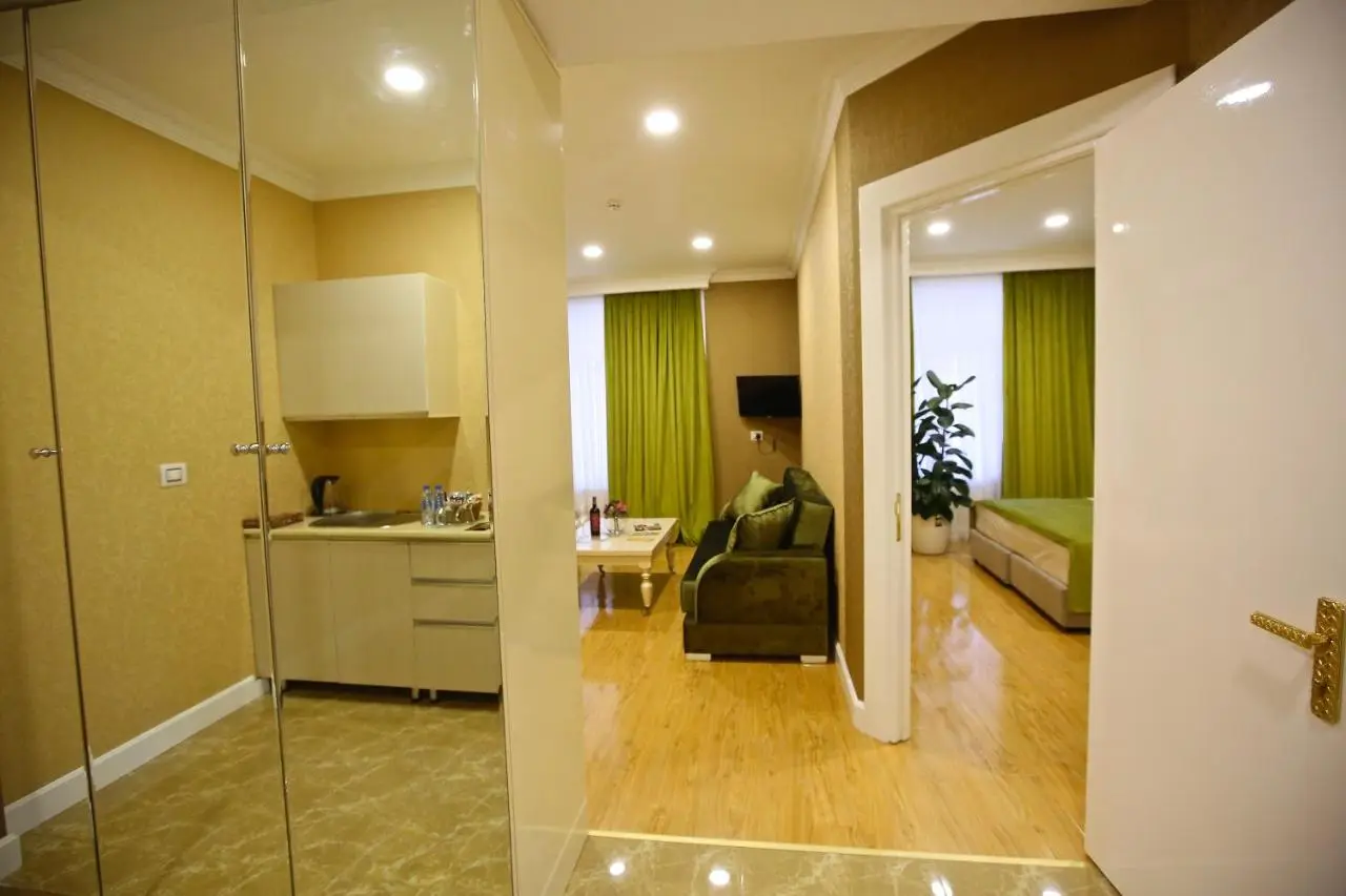 Rusel Hotel