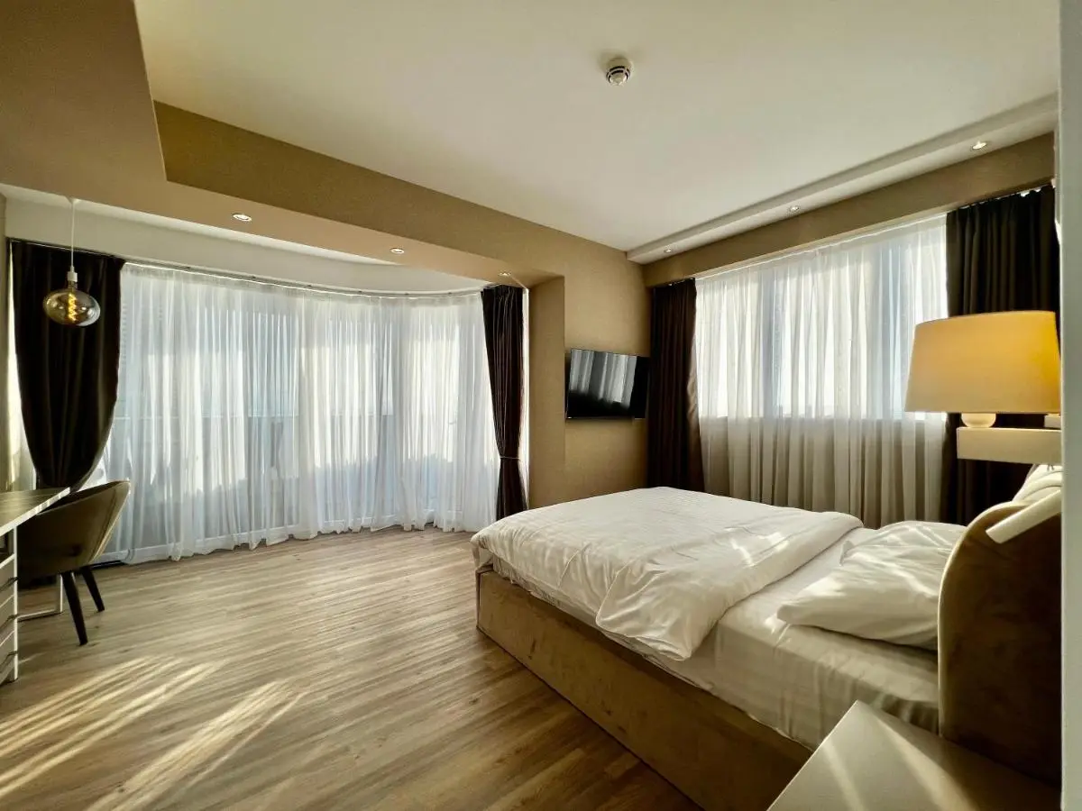Sunshine Signature Apartments in Alliance Palace