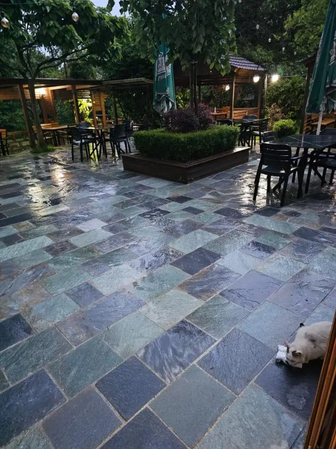 Bar Restorant Geshtenja