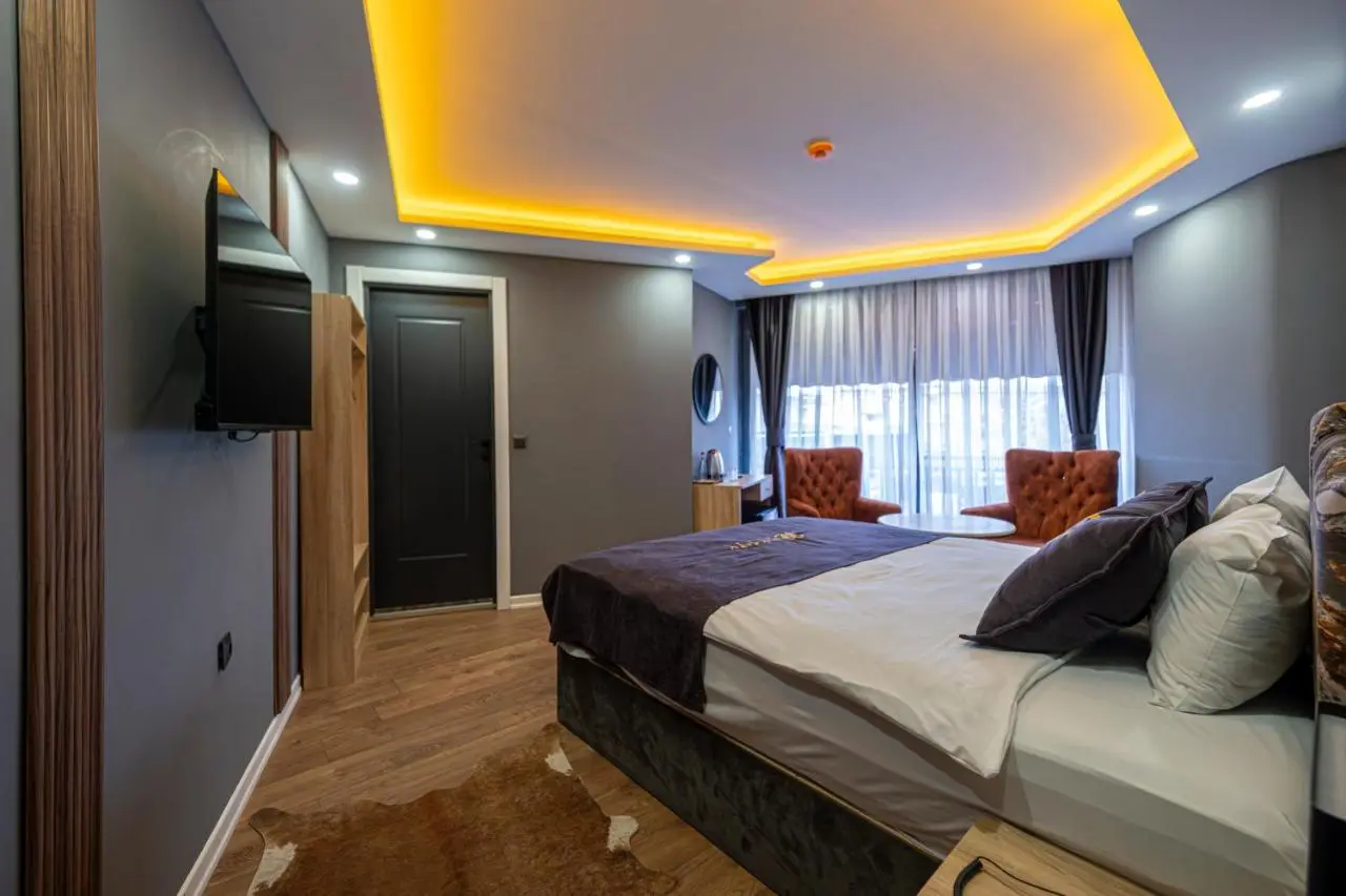 Viv City Hotel