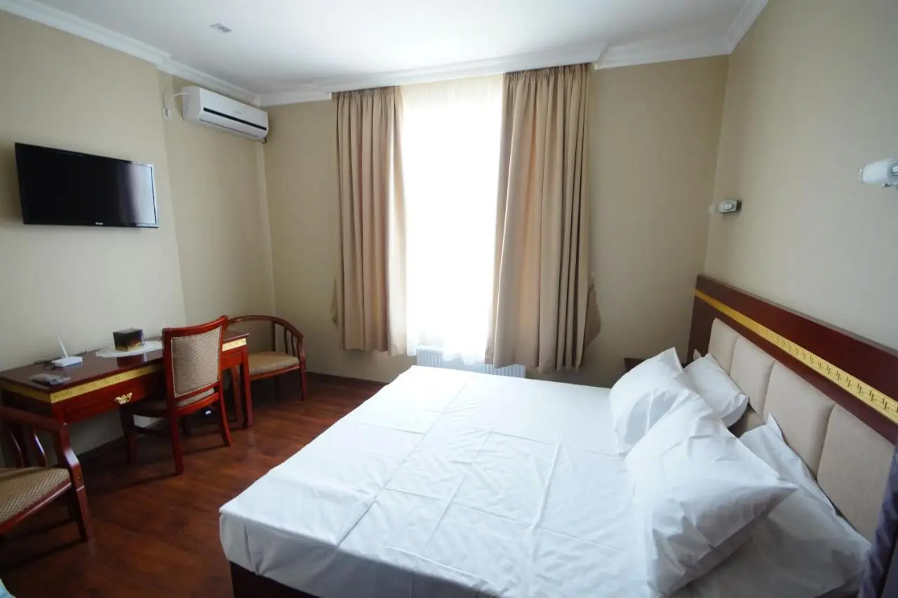 Hotel 725