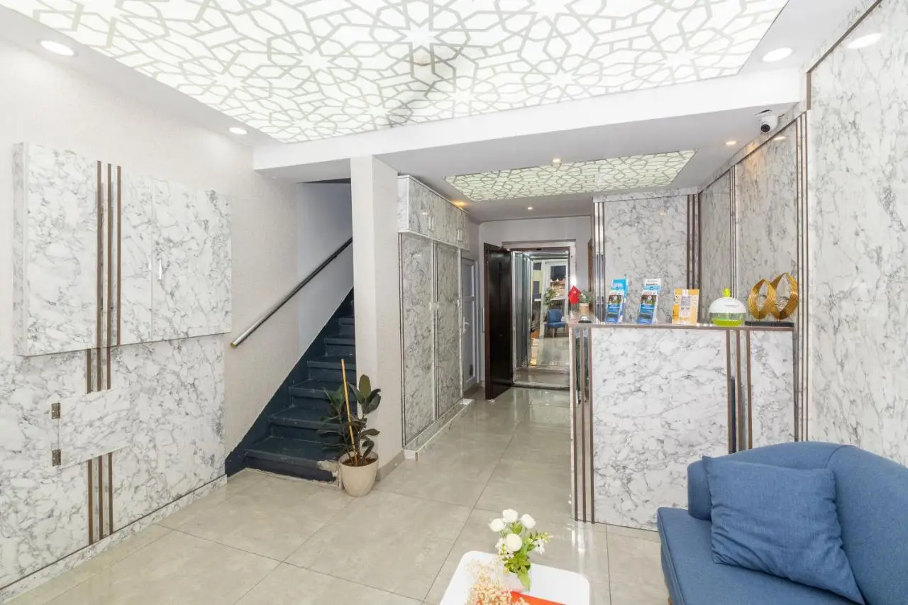BiRAND SUiT HOTEL