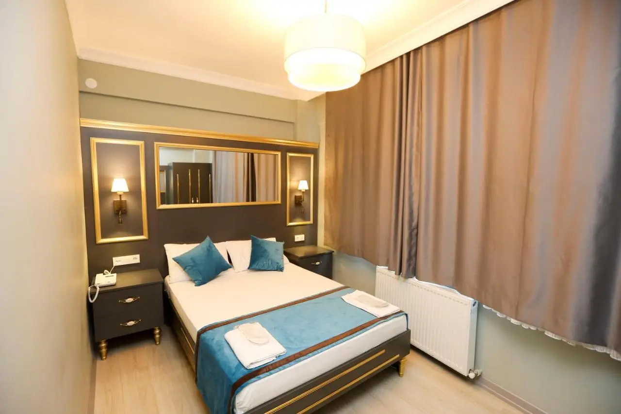 Grand Moon Hotel Suites